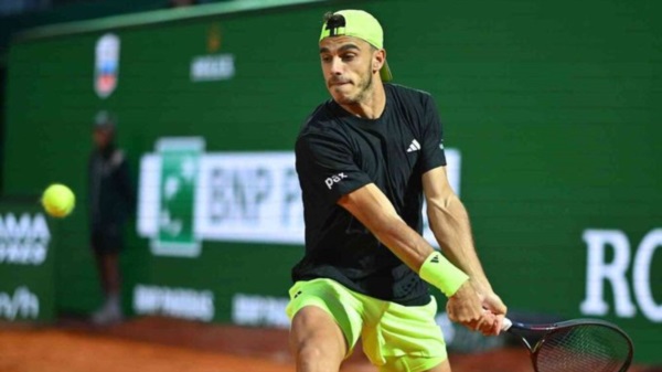 El argentino comenzó con una sólida victoria su camino en el Masters 1000, al vencer con contundencia a Fognini 