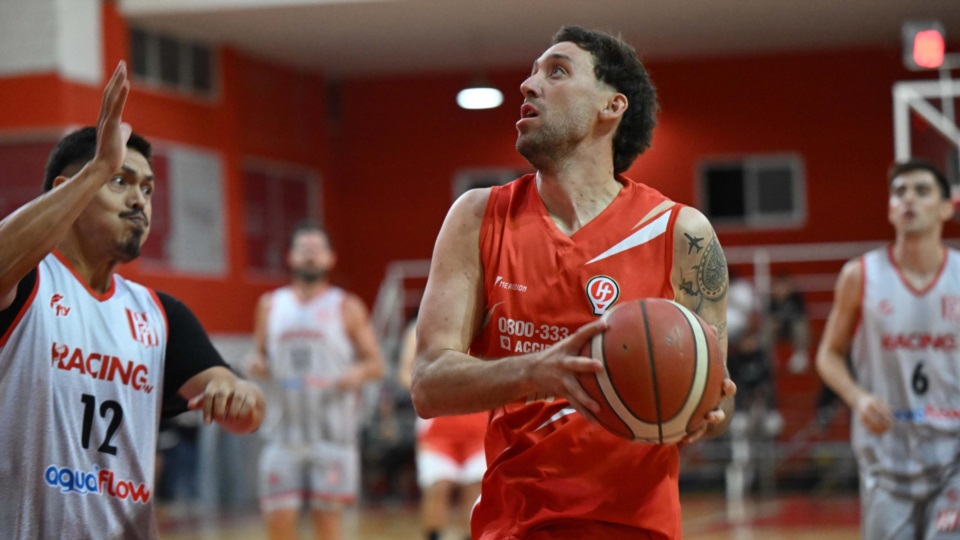 El "Mosquito" Álvarez anotó 20 puntos para ser el goleador del juego. (Foto: Daniel Feldman/Jornada).