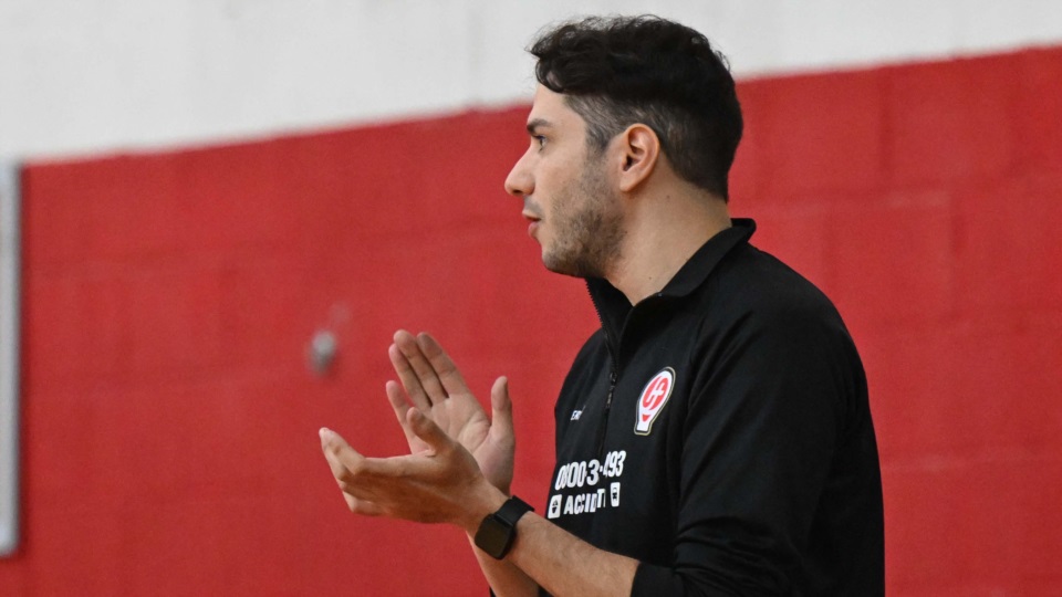 El entrenador Tati Di Fiore de Huracán. (Foto: Daniel Feldman/Jornada).