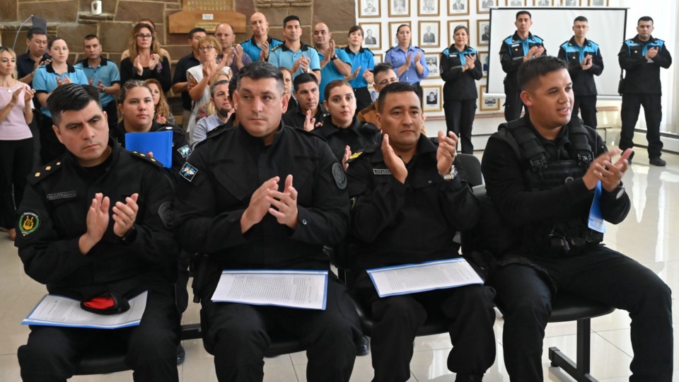 En la ceremonia de este miércoles, se distinguió a policías que intervinieron en un accidente. 