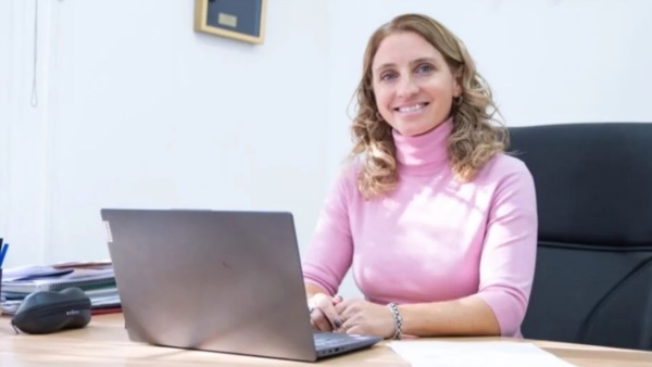 Mariel Peralta, intendenta de Rada Tilly. 