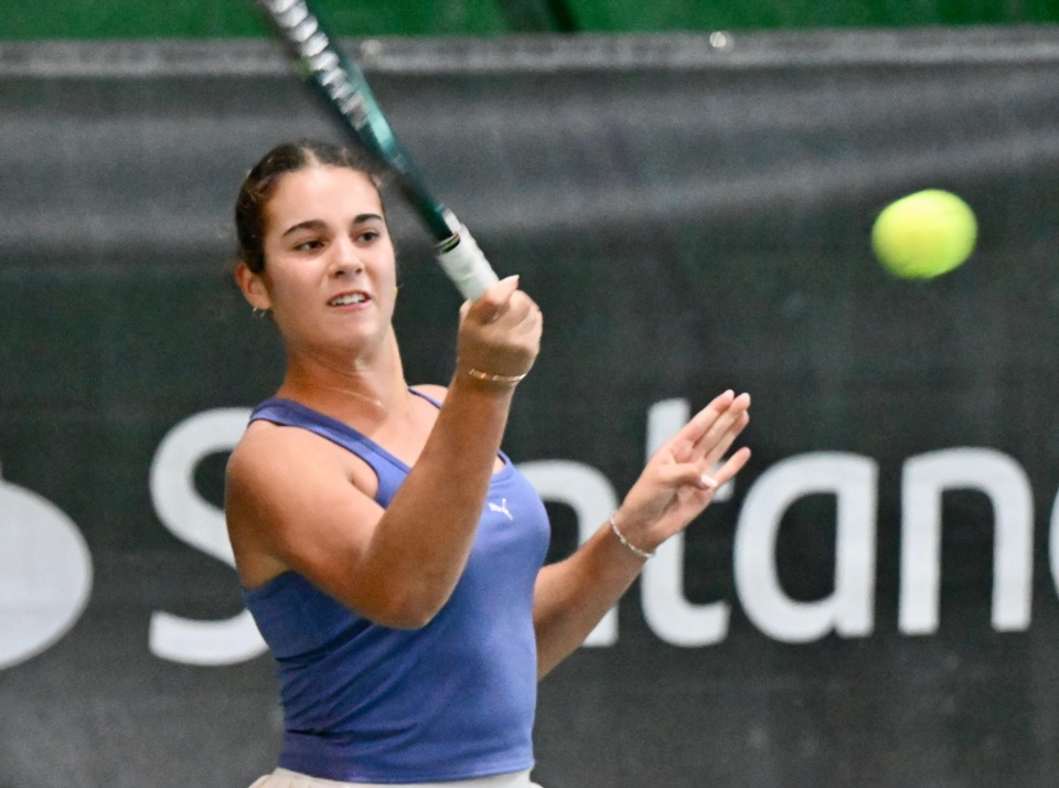 Justina Lassaga disfrutó de una experiencia de una hora en un W15 en Trelew (Daniel Feldman/Jornada Medios)..
