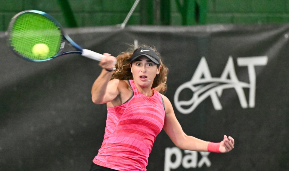 La brasileña Bossi dio vuelta un partido increíble y terminó logrando un gran triunfo en primera ronda (Daniel Feldman/Jornada Medios).