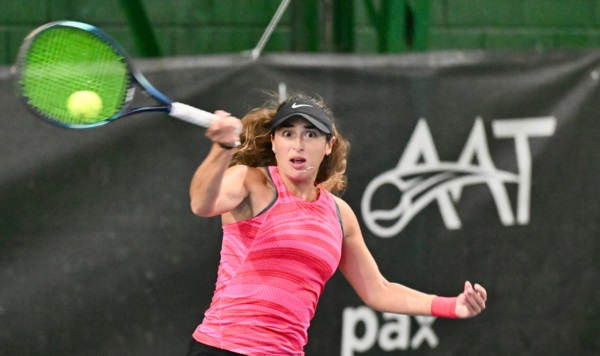 La brasileña Bossi dio vuelta un partido increíble y terminó logrando un gran triunfo en primera ronda (Daniel Feldman/Jornada Medios).