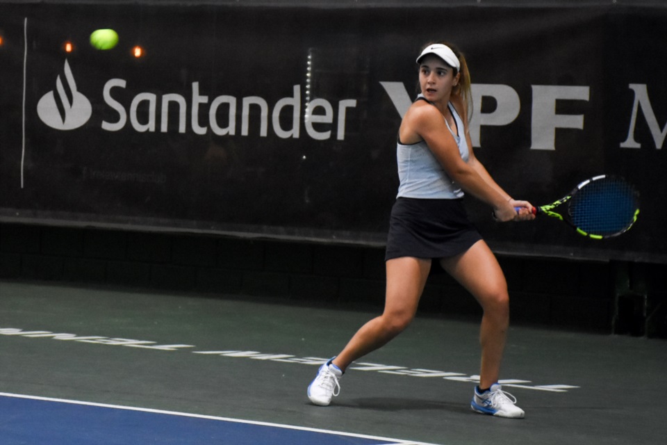 La brasileña Sofía Cohen Perovani no tuvo chances ante la chilena Labraña (Sergio Esparza/Jornada Medios).