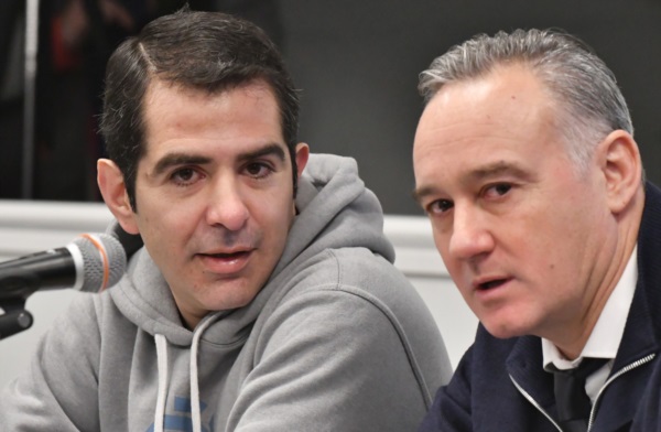 Lüters (izq.) junto a Benítez, cuando era su defensor.