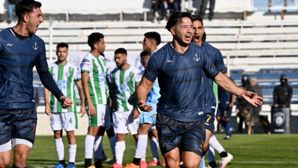 Matías Persia anotó el 1-0 de Brown. Foto: Daniel Feldman/Jornada Medios. 