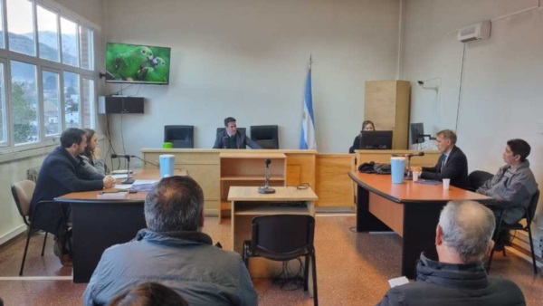 La Fiscalía calificó el hecho como incendio con peligro común para los bienes.