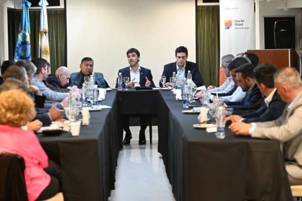 Torres, Ávila y las operadoras, el miércoles en Buenos Aires.