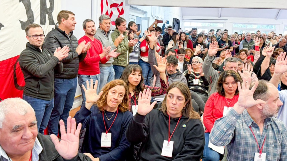 El ministro Eraso Parodi y los intendentes Biss y Merino en la Convención.