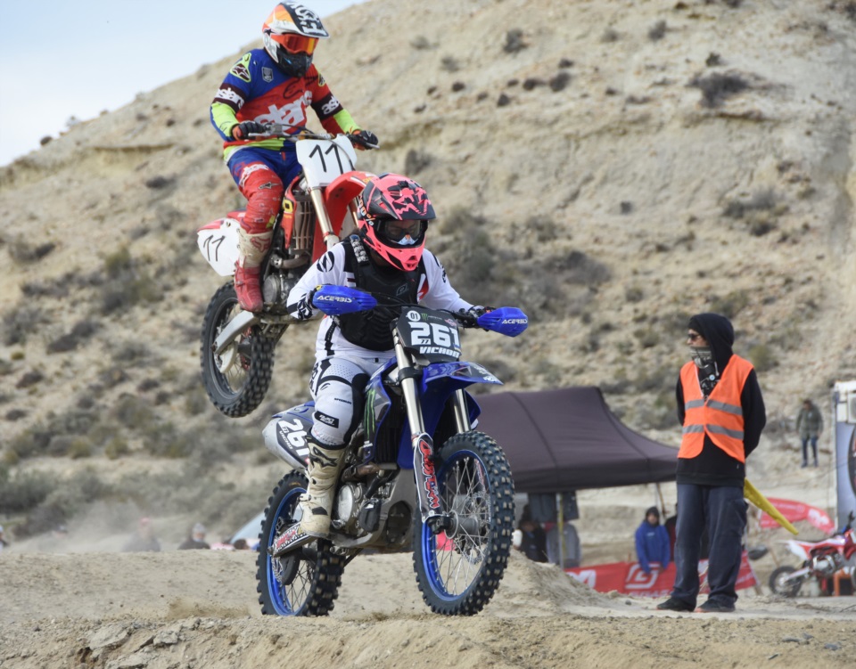 Vicente Díaz de MX 1 y Augusto Sadde de Master "A" (Norman Evans/Jornada Medios).