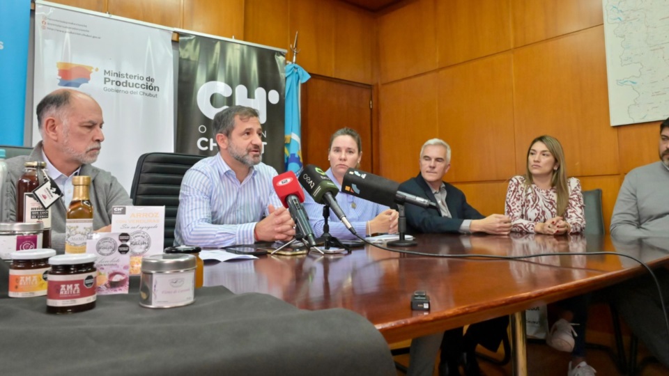 La línea de préstamos es para potenciar la producción local.