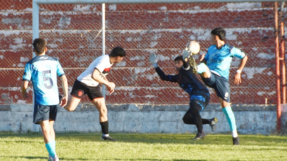 El segundo gol. Foto: Norman Evans. 