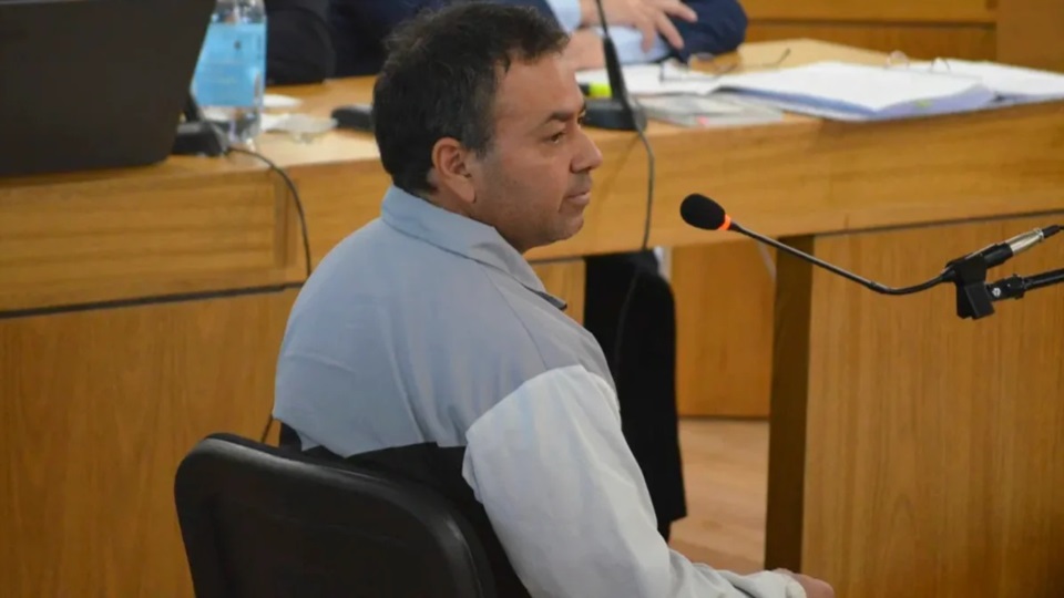 Roberto Bárzola, de 45 años, al banquillo.