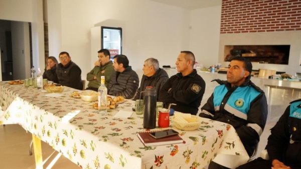 En el encuentro hubo funcionarios municipales y policiales.