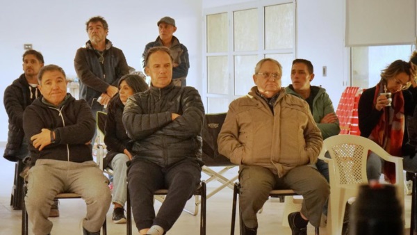 Vecinos plantearon la necesidad de forzar la presencia policial en el sector.