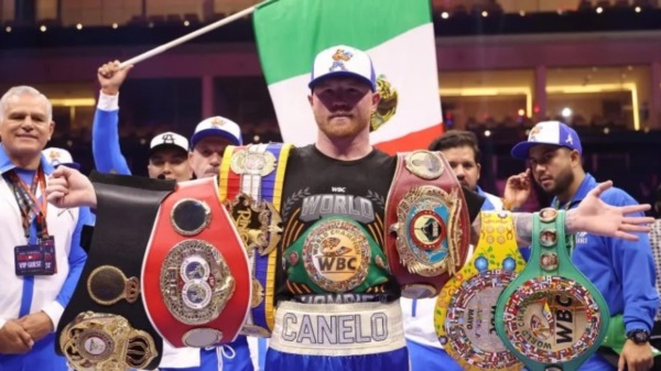 Canelo Álvarez no pudo noquear, pero derrotó a Scull y es indiscutido en las 168 libras.