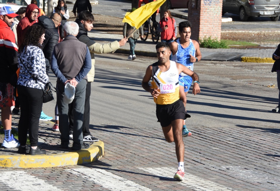 Gabriel "Tito" Peralta, vencedor en 5K (Norman Evans/Jornada Medios).