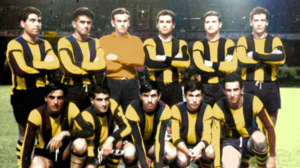 El Aurinegro en La Bombonera en 1960. Era campeón provincial. 