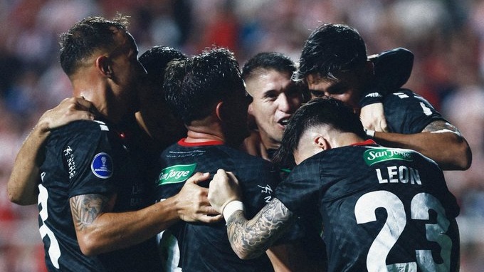 Palestino lo dio vuelta en los últimos minutos ante Unión y comparte liderato en la Copa Sudamericana.