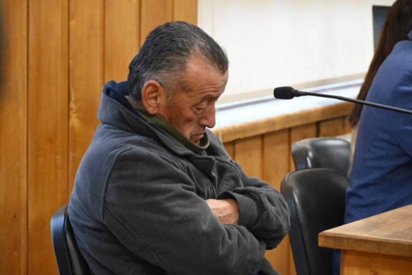 Carlos Sandoval, de 71 años.