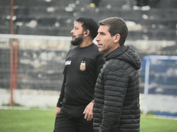 Javier Rodas, director técnico de Gaiman FC. (Foto: Sergio Esparza/Jornada).