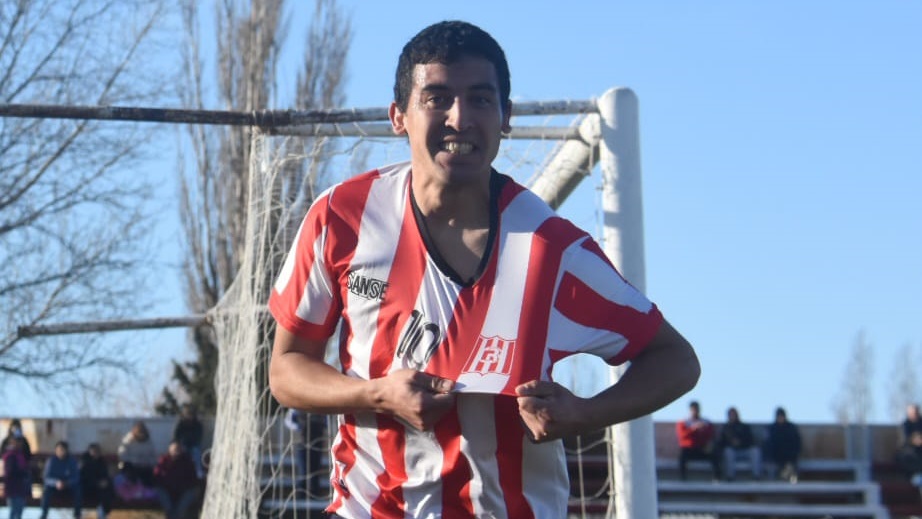 El gesto de Kevin Garay tras anotar el segundo gol "académico". (Foto: Sergio Esparza/Jornada).