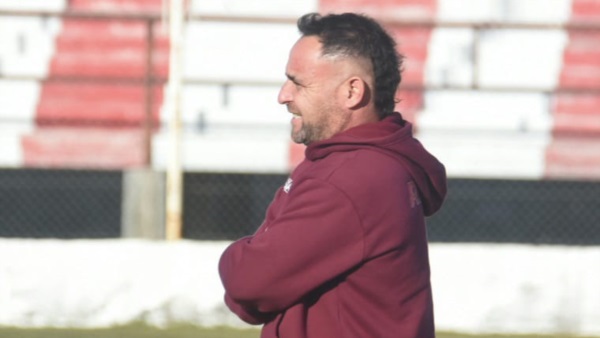 "Andy" Price, entrenador de Racing, que jugó uno de los mejores partidos del torneo.(Foto: Sergio Esparza/Jornada).