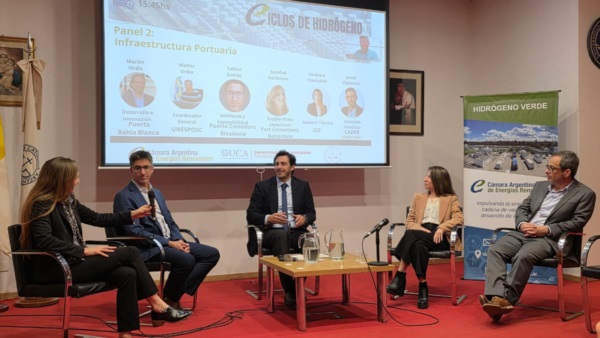 El ciclo de charlas lo organizó la Cámara Argentina de Energías Renovables. 