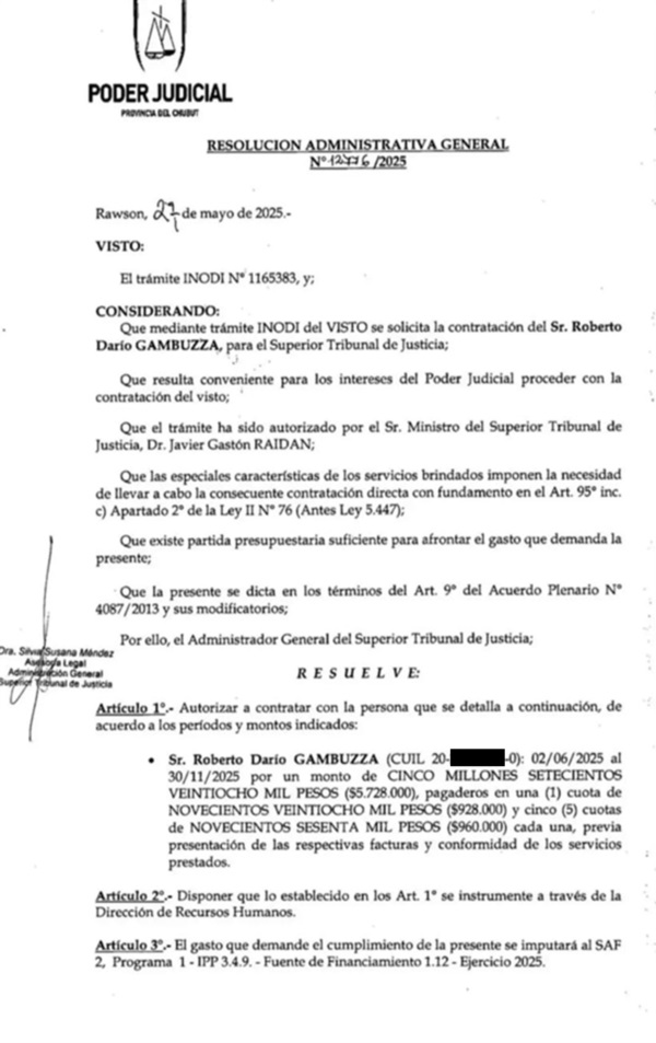 La resolución en la que se autoriza a contratar a Gambuzza.