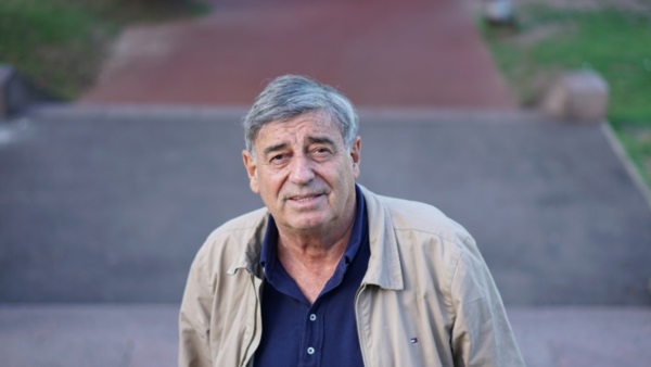 Cimadevilla atendió a "Toto" Caputo.