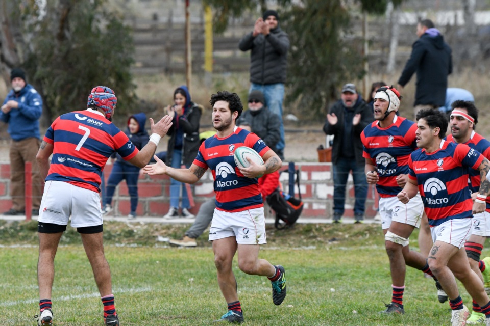Puerto Madryn derrotó a Bigornia. (Foto: Mariano Di Giusto/Jornada).