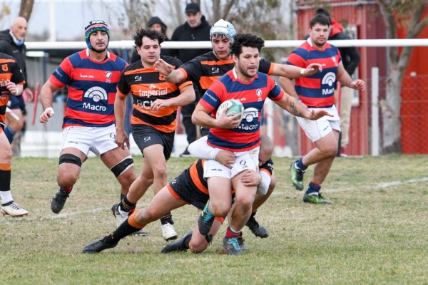 Puerto Madryn derrotó a Bigornia. (Foto: Mariano Di Giusto/Jornada).