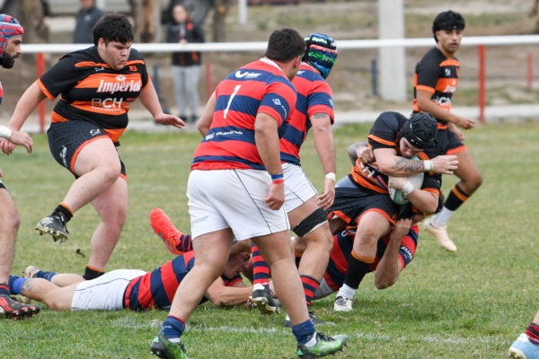 Puerto Madryn derrotó a Bigornia. (Foto: Mariano Di Giusto/Jornada).