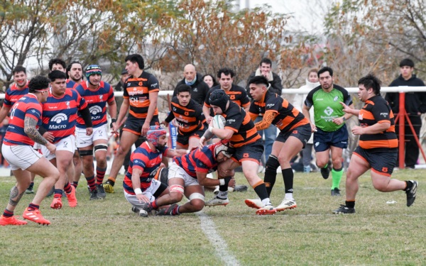 Puerto Madryn derrotó a Bigornia. (Foto: Mariano Di Giusto/Jornada).
