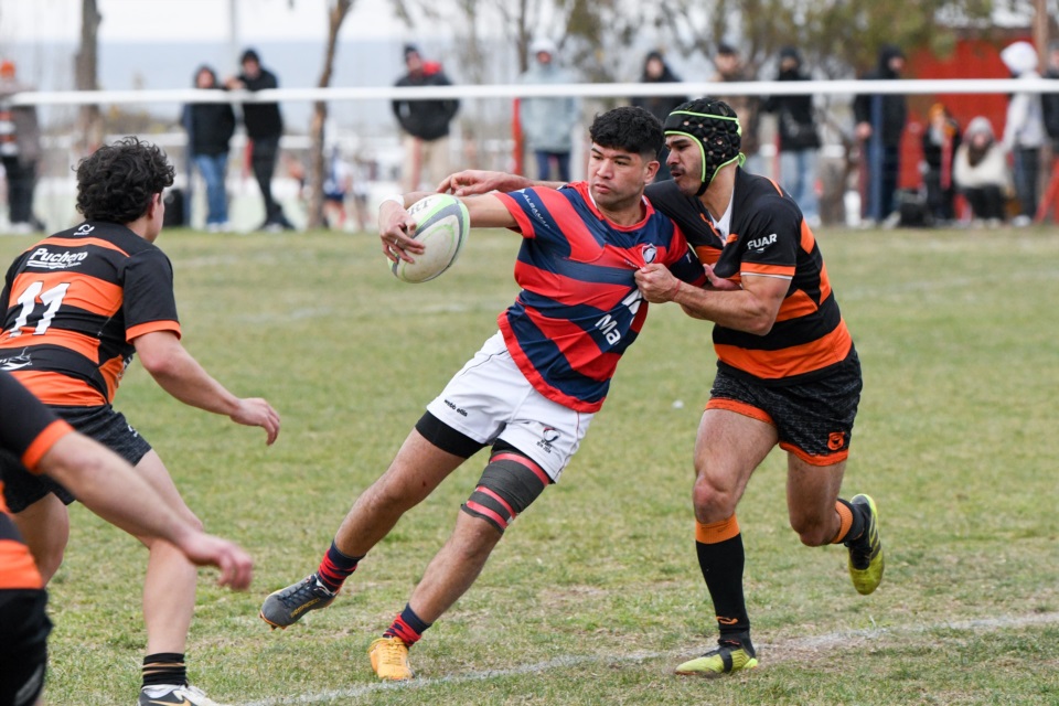 Puerto Madryn derrotó a Bigornia. (Foto: Mariano Di Giusto/Jornada).