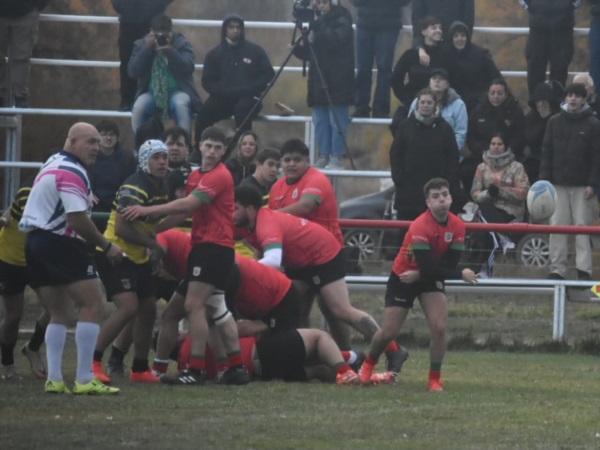 Draig Goch y "Pato" igualaron en Gaiman. (Foto: Sergio Esparza/Jornada).
