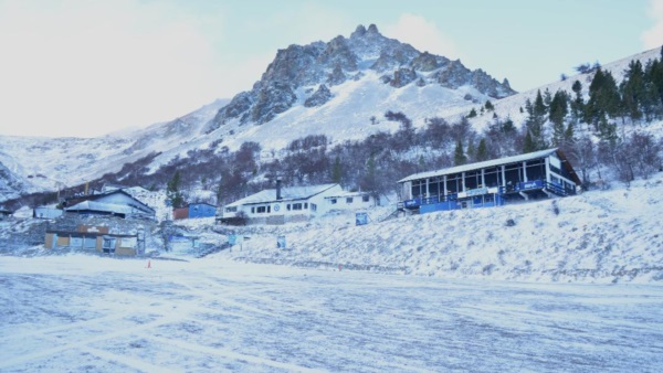 Una buena cantidad de nieve para el cerro cordillerano.