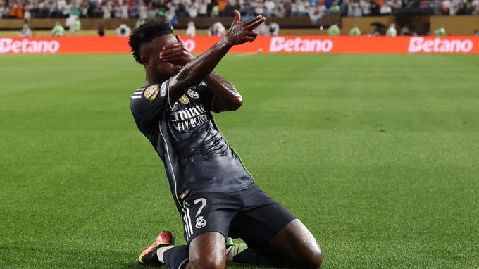 Sólida victoria con goleada, arco en cero y un gran trabajo colectivo para sellar la clasificación a octavos como primeros de grupo. Vinicius, estelar.