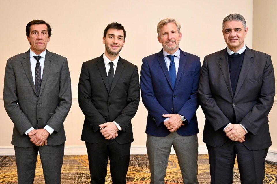 Sadir, Torres, Frigerio y Macri en Comodoro Rivadavia.