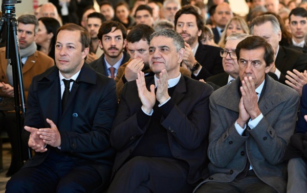 Macri, detrás Pais y, más atrás, Cristóbal López. (Foto: Prensa Chubut)