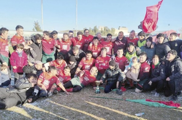 Portugués, campeón en Intermedia. (Foto: Crónica Comodoro).