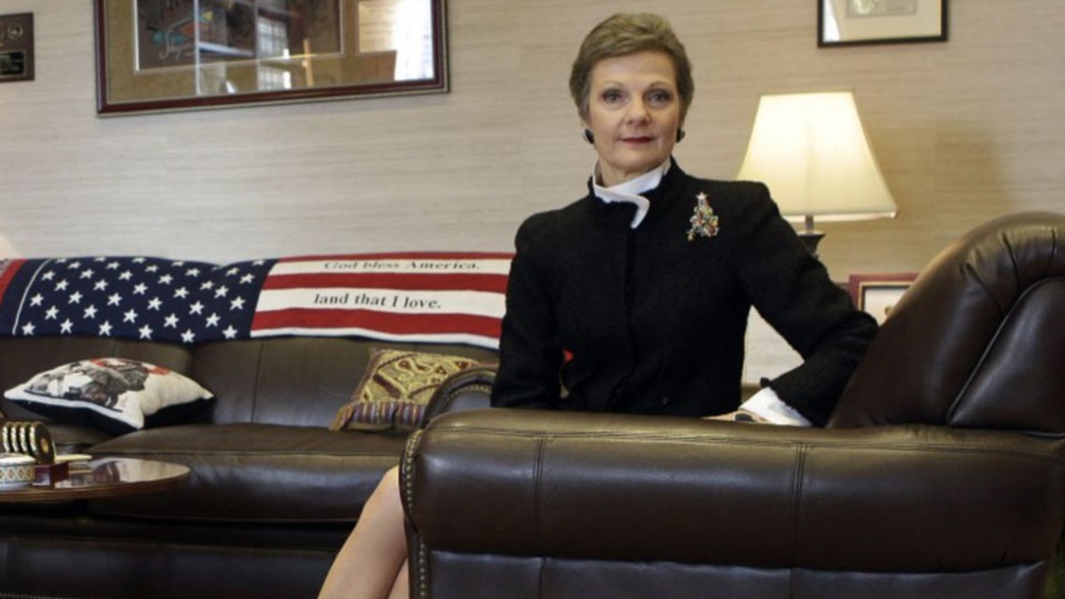 Loretta, con elegancia. Ni su antecesor en el cargo, el ex juez Griessa se animó a tanto.