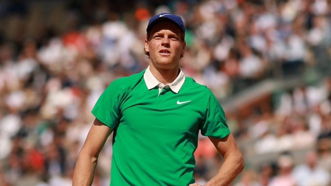 Jannik llega a dos semifinales consecutivas de Roland Garros. Ya ha ganado 26 sets consecutivos en Grand Slams.