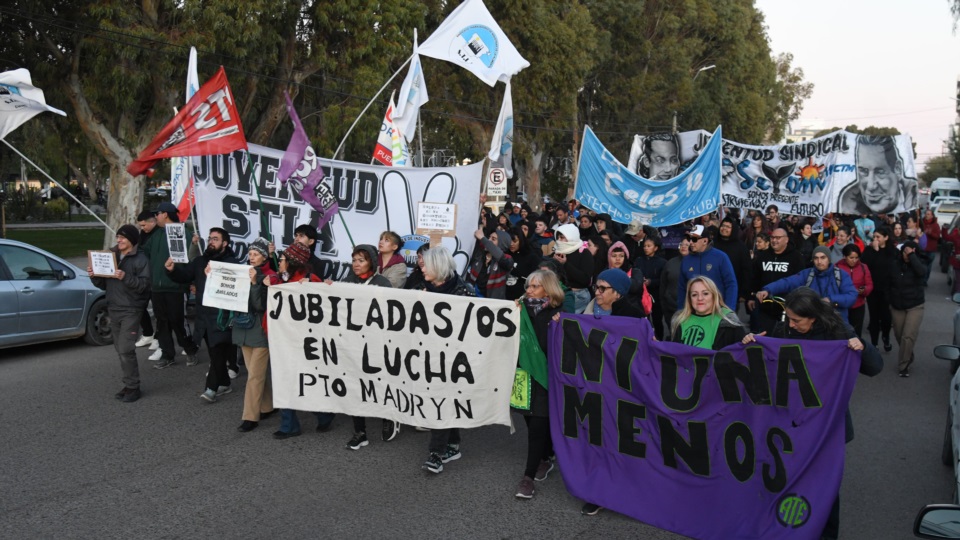 Una multitudinaria movilización se vivió -este miércoles-  en Puerto Madryn.