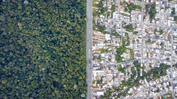 Vista aérea del centro de investigación que Brasil montó en su Amazonia.
