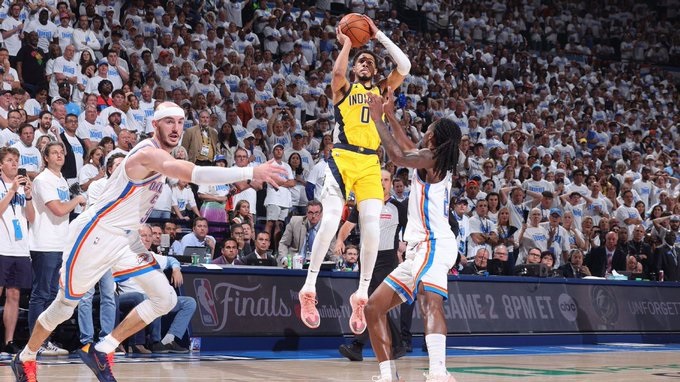 En todas las series de estos playoffs de la NBA, Tyrese Haliburton metió un tiro ganador. Y lo volvió a hacer en el Juego 1 de las Finales.