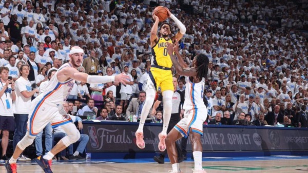 En todas las series de estos playoffs de la NBA, Tyrese Haliburton metió un tiro ganador. Y lo volvió a hacer en el Juego 1 de las Finales.