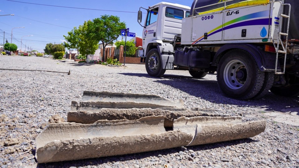 El material de asbesto cemento en las cloacas está muy deteriorado. 