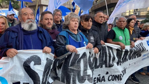 Los trabajadores viales elevaron un petitorio.